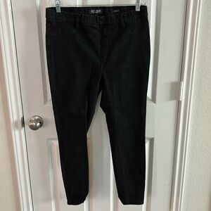 Judy Blue Black pull-on Jeans